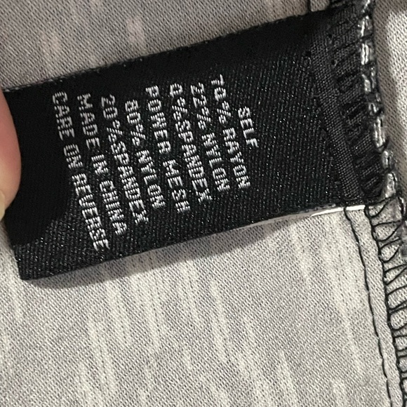 Black and Cream Geometric Design Skirt - Picture 3 of 4